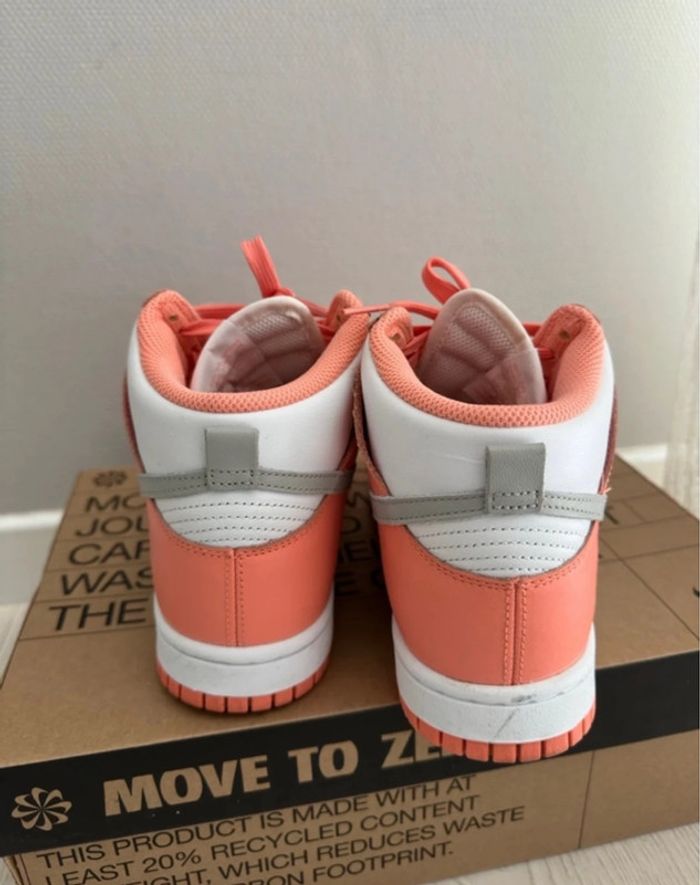 basket nike dunk montante corail blanche 37.5 femme - photo numéro 4