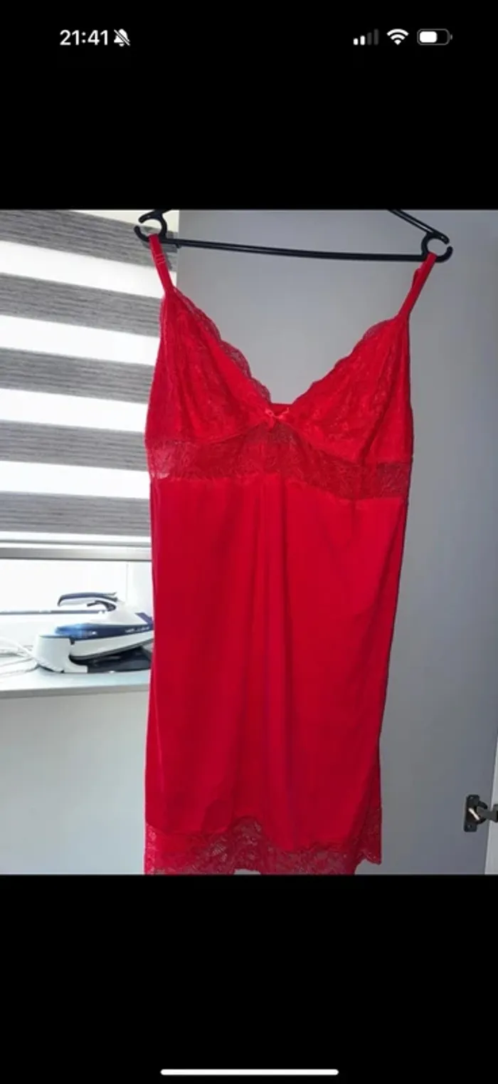 Nuisette rouge taille L