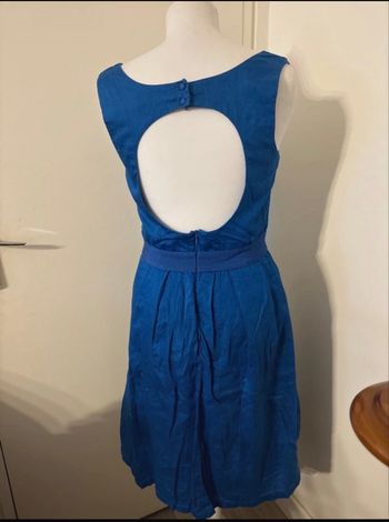 Robe ouverte sans le dos 