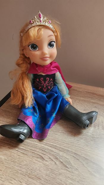 Poupée collection Disney Animator Anna