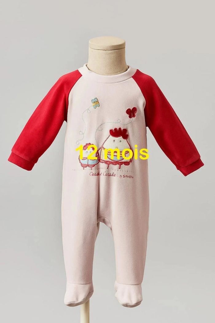 Pyjama rose rouge motif poule babygro Taille 12 mois