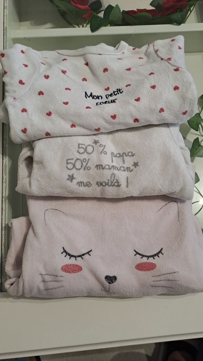 Pyjamas velours 3 mois - photo numéro 2