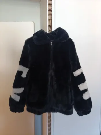 Manteau fausse fourrure Bershka Disney