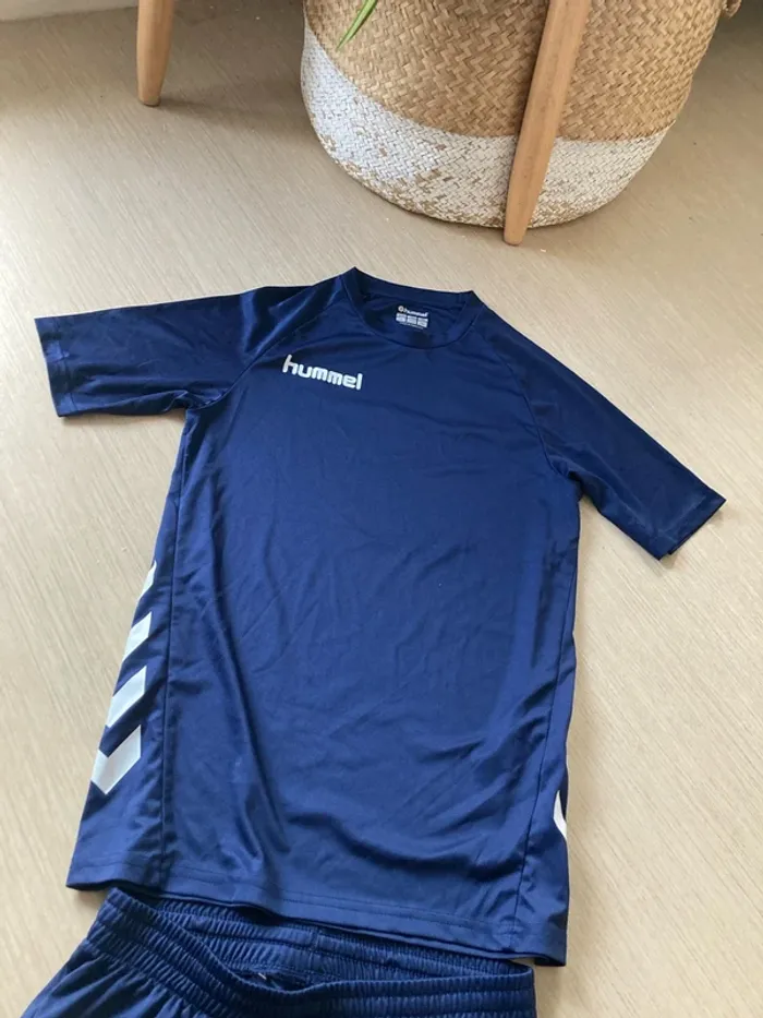 Ensemble short et t-shirt Hummel 16 ans neuf - photo numéro 5