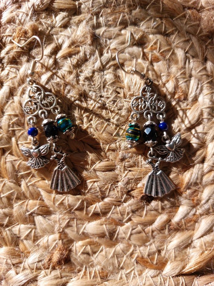 Boucles d'oreilles artisanales pendantes argentées - photo numéro 4