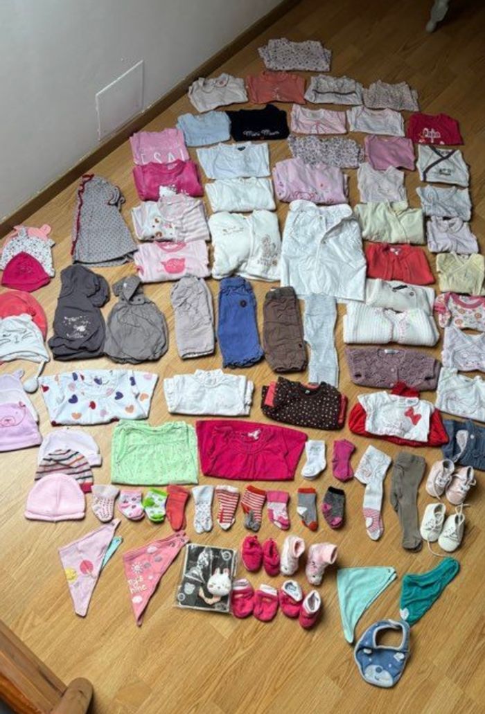 Lot vêtement bébé fille