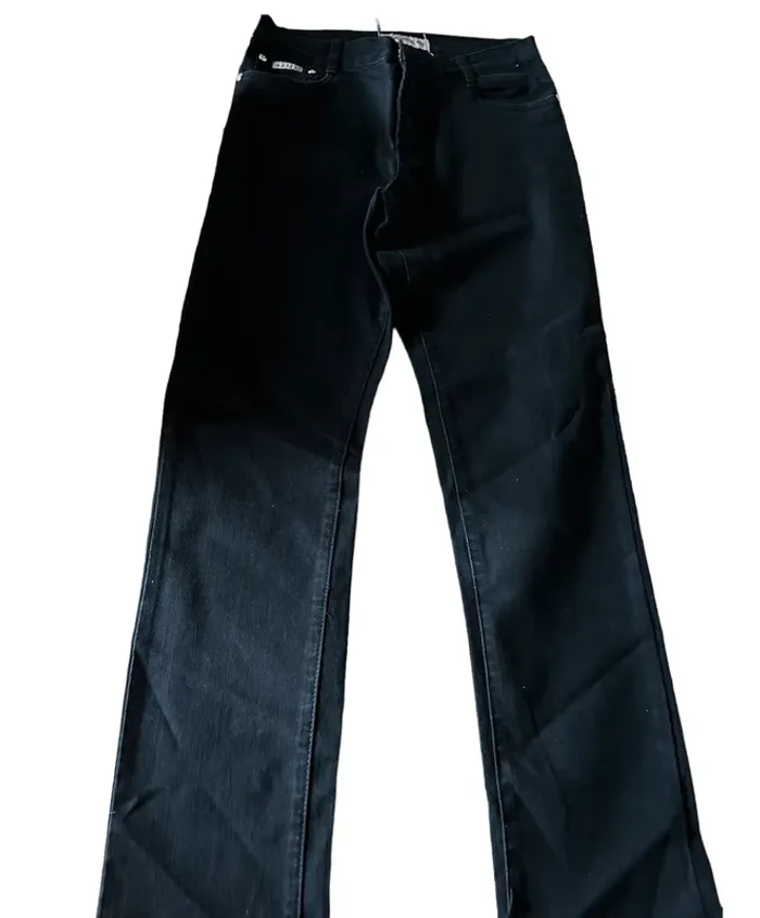 Jean noir avec strass poche arrière