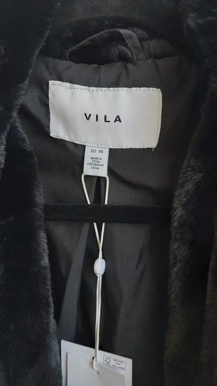 Manteau fourrure Vila noir neuf - photo numéro 5