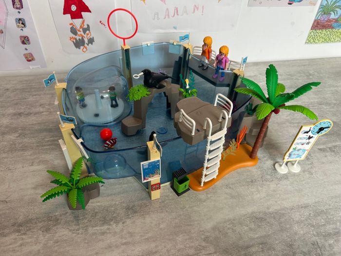 grand aquarium à orque playmobil avec de nombreux accessoires