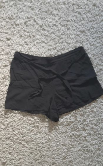 Short fluide et léger