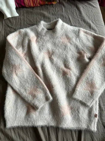 Très beau pull 128