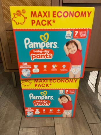 124 pants Pampers taille 7