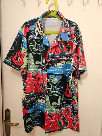 Chemise manches courtes graffiti