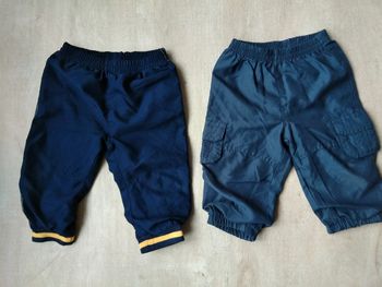 Lot de 2 pantalons, taille 12 mois