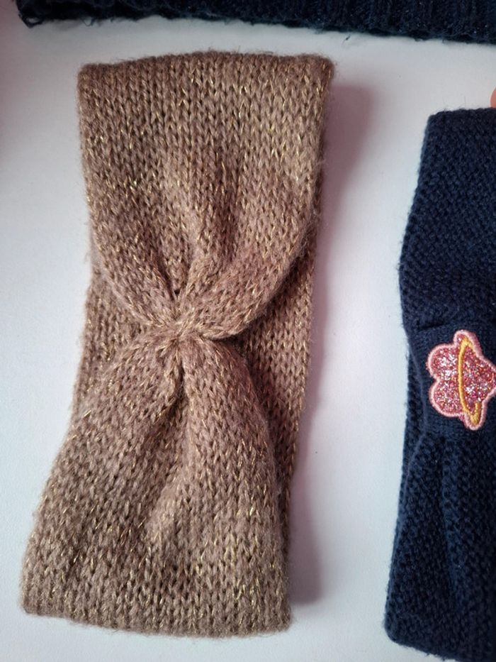 Lot accessoires bonnets/cache-oreilles 5/7ans - photo numéro 3