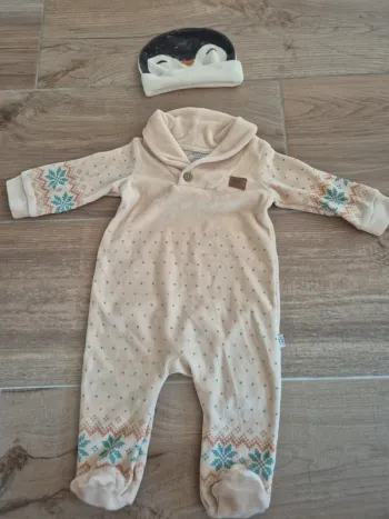 Tenue pyjama et bonnet
