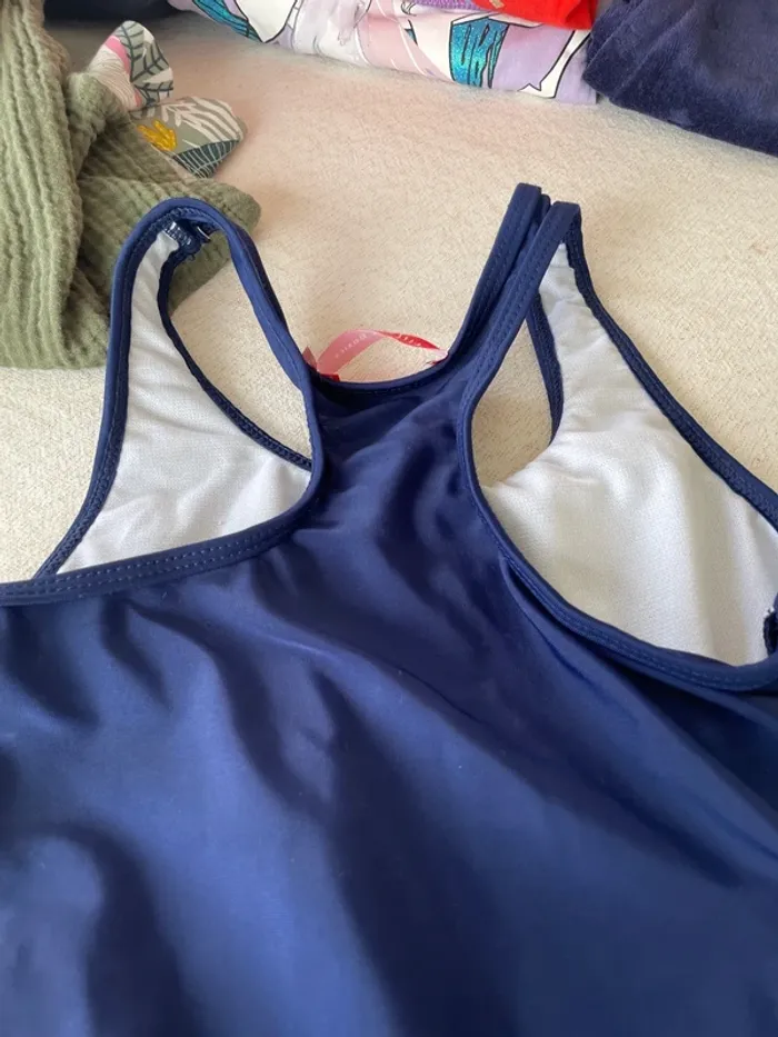 Maillot de bain, huit ans, neuf - photo numéro 5