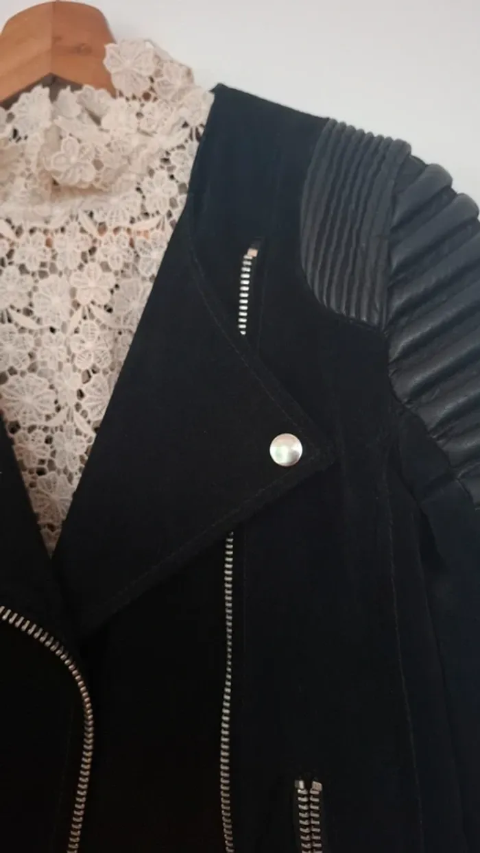 Perfecto en cuir noir style rock motard Mango Taille M Comme neuf Parfait pour la rentrée - photo numéro 5