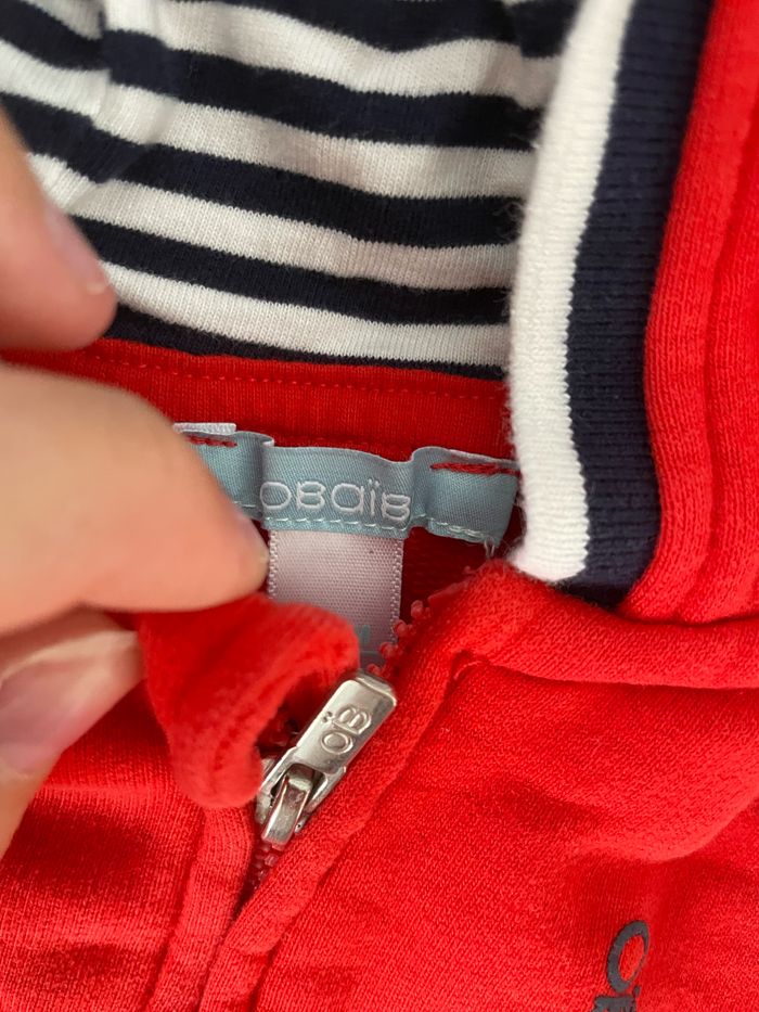 LOT 2 GILETS ZIPPES - photo numéro 2