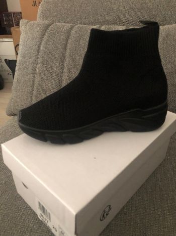 Baskets socks noires du 25 au 30 de disponibles