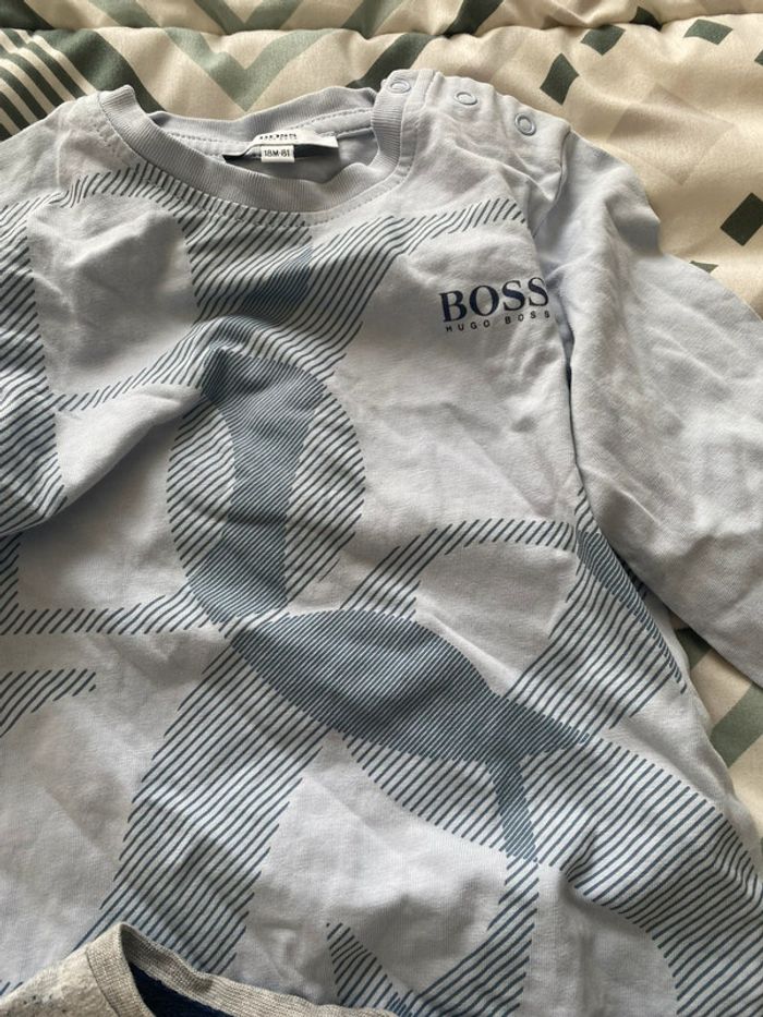 Lot de 2 pull fin garçon Hugo boss 18 mois - photo numéro 3