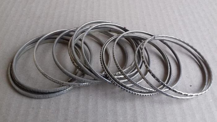 Lot de bracelets argentés - photo numéro 2