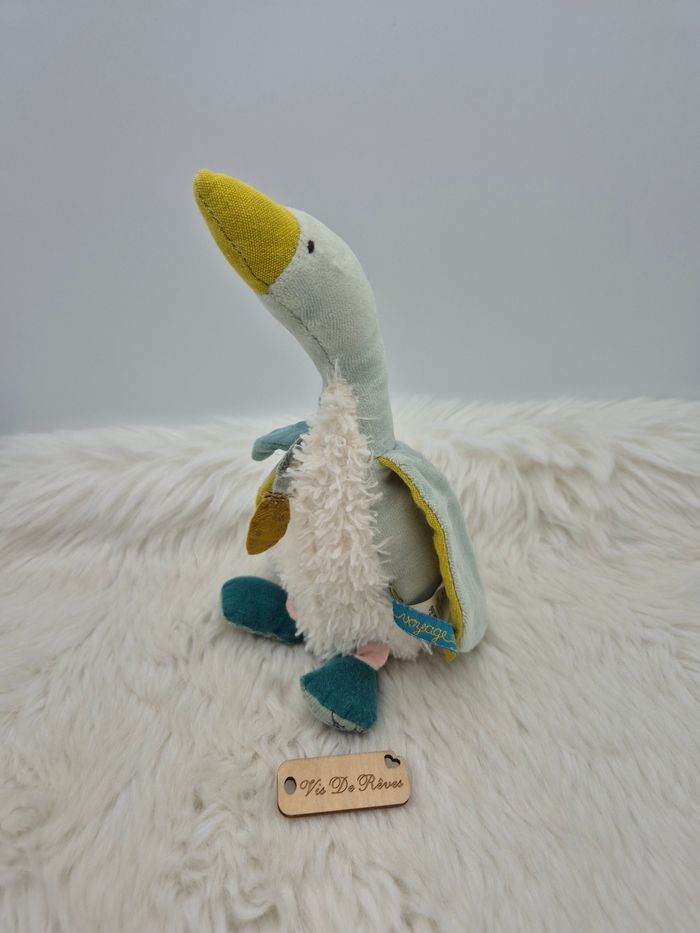 Doudou Petite Peluche Oie Plumette Le Voyage d'Olga Moulin Roty
