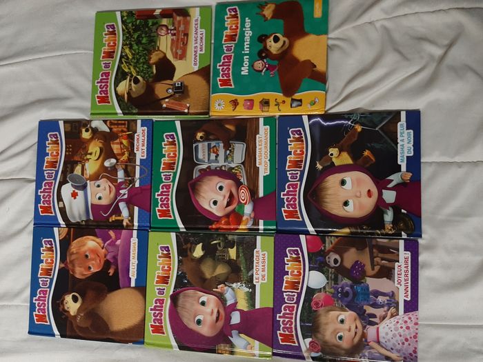 Lot de 7 livres Masha et Mischka