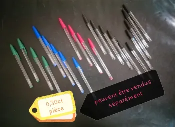 Lot de 22 stylos "Bic Cristal"