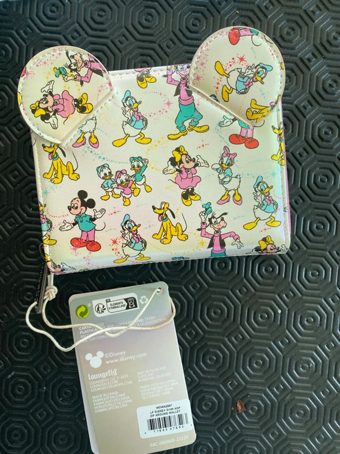 Portefeuille loungefly Disney