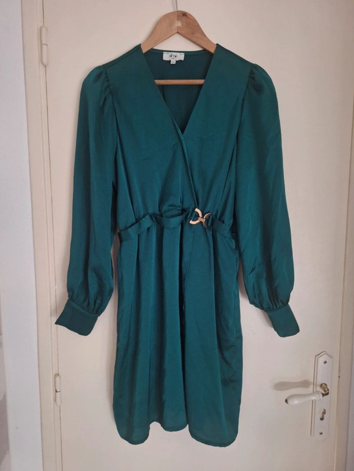 Très belle robe verte 40/42 almé