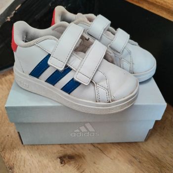 Baskets Adidas Grand court 2.0 CF I pointure 23