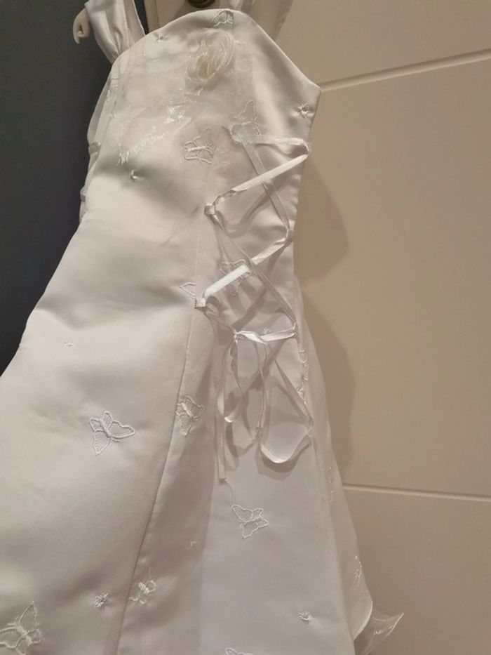 Robe de cérémonie Blanche avec papillon - photo numéro 2