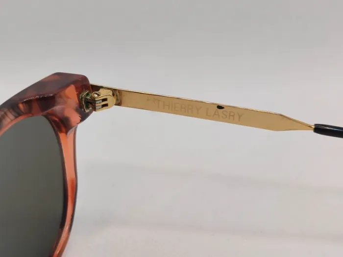 Lunettes de soleil Thierry Lasry Softly - photo numéro 4
