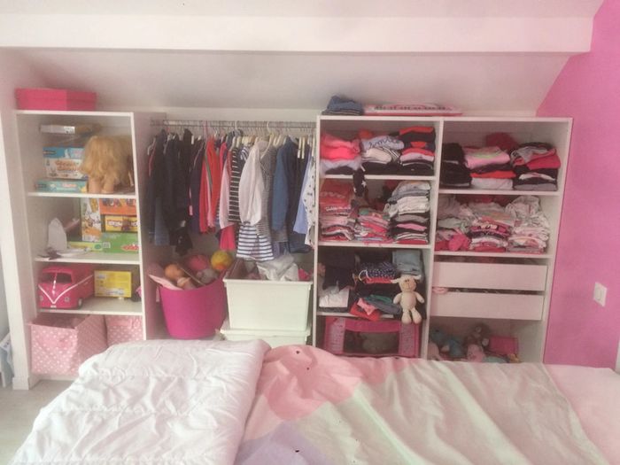 Vide dressing en lot de 8 articles ce sont les soldes