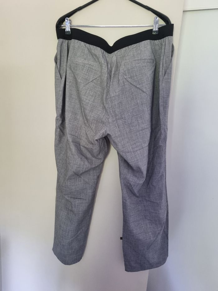 Pantalon gris - photo numéro 4