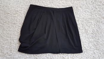 Petite jupe fluide drapée neuve