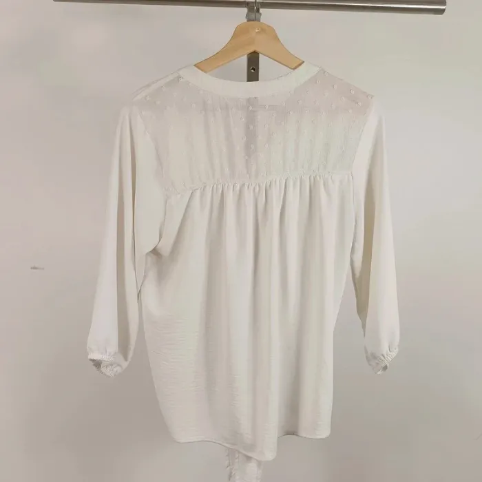 Blouse blanche à nouer - Détail plumetis au dos - Taille 38 A542 - photo numéro 8