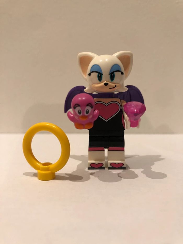 Figurine type lego Sonic . Sonic