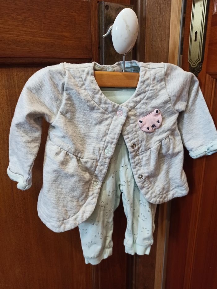 Ensemble C&A veste et legging T 6M