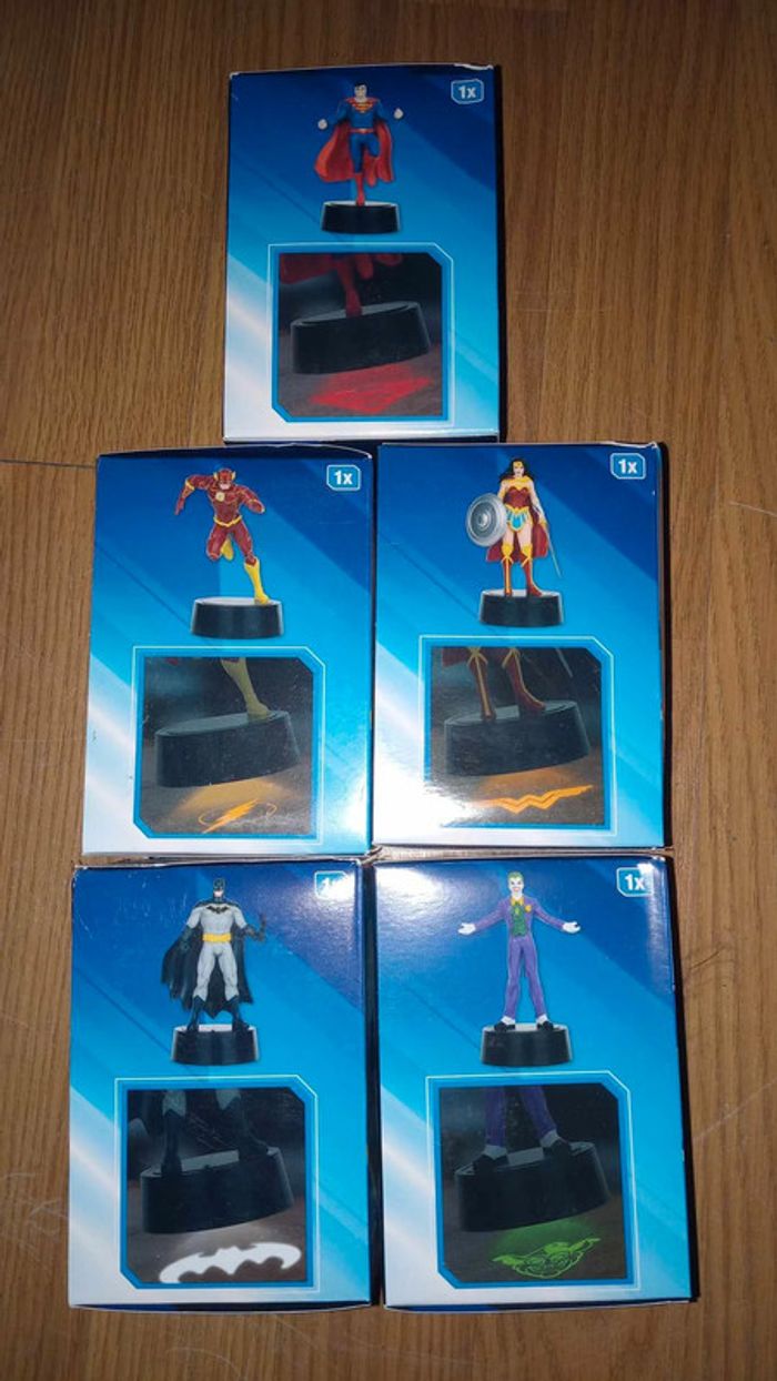 lot de 5 figurines led marvel