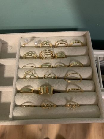 lot 20 bagues dorées