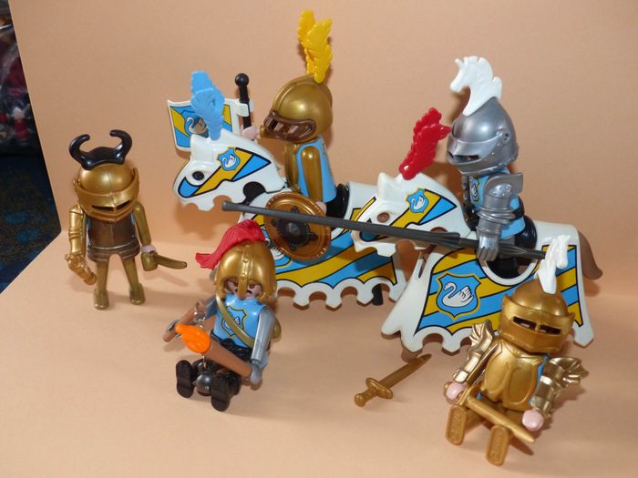 Lot playmobils chevaliers de la licorne - photo numéro 2