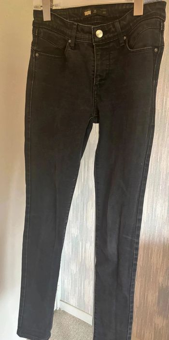 Jeans taille 36 marque levi's taille basse