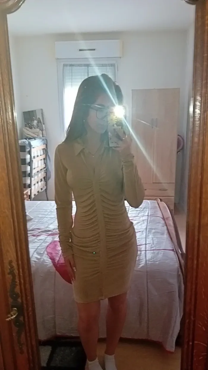 Robe de gala doré - photo numéro 2