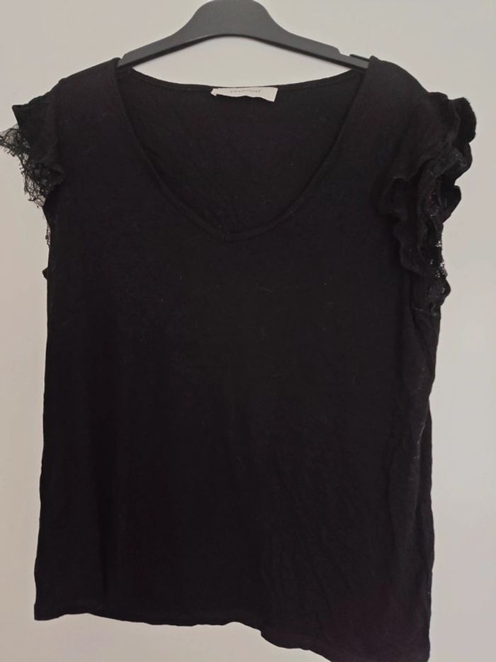 Haut Promod noir manches courtes brodées taille L
