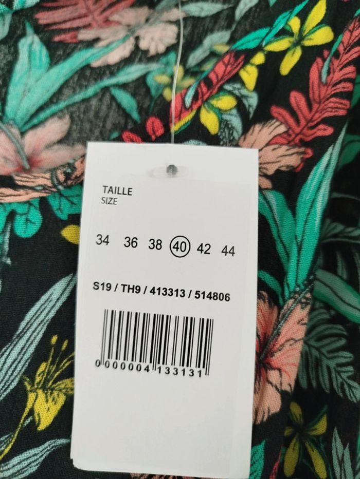 Combinaison short fleurie T 40 - photo numéro 3