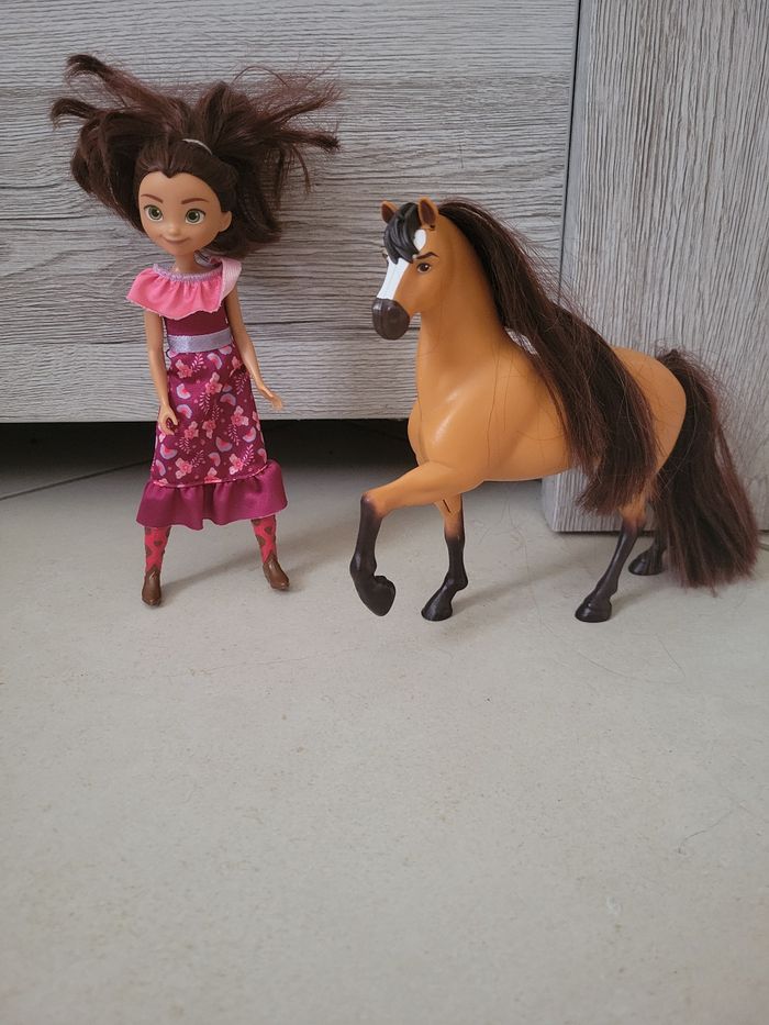 Poupée Lucky et son cheval Spirit