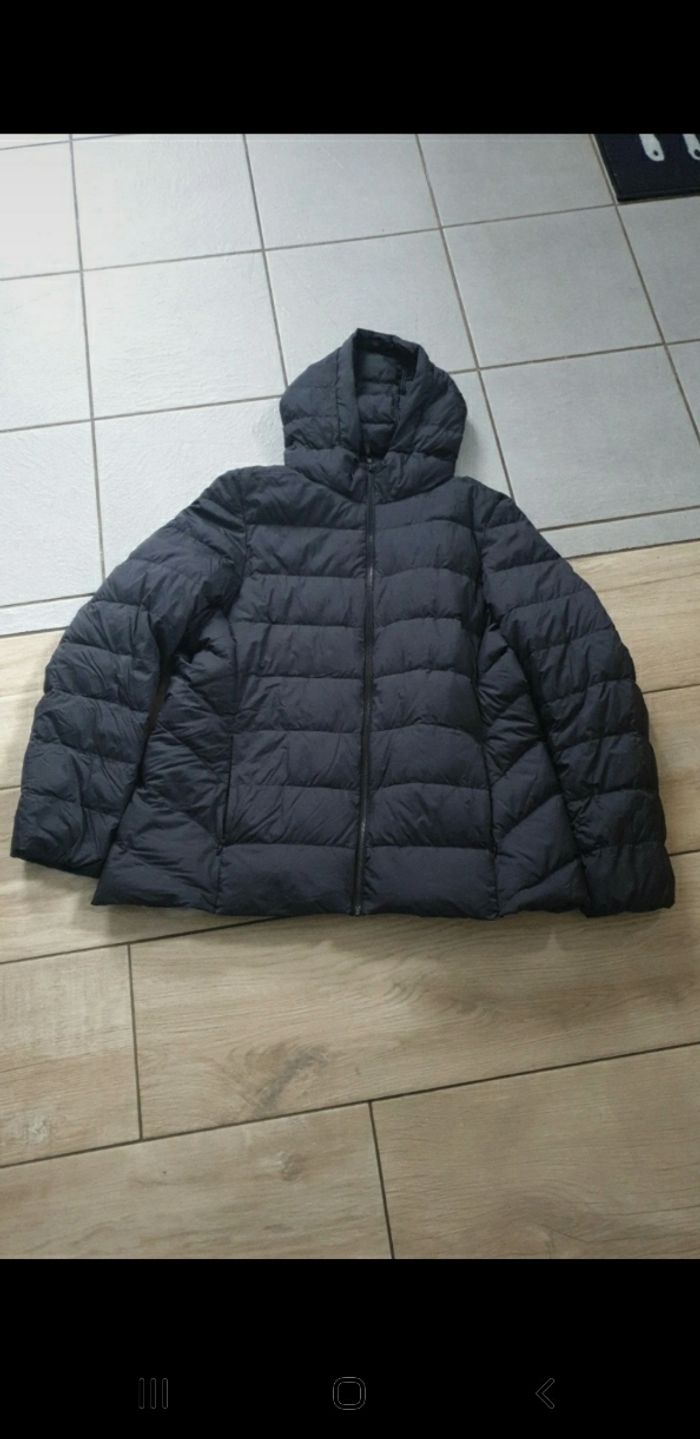 Doudoune fine noire capuche L/XL 40/42