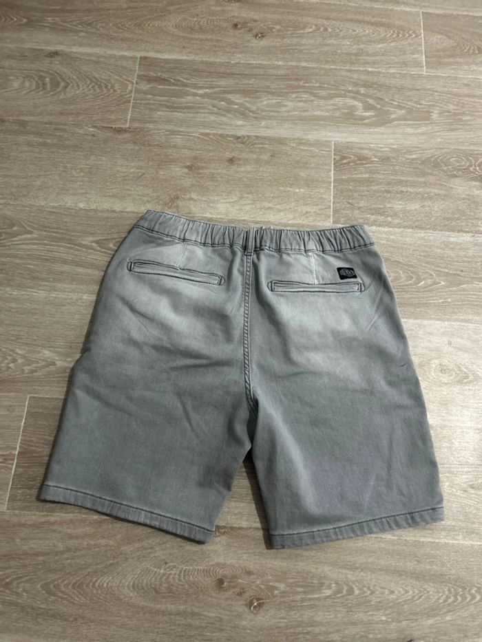 Short Teddy Smith S-Dooby chino gris 31US 39FR (M) - photo numéro 3